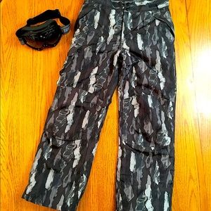 Boy’s Slalom snow pants, black camo